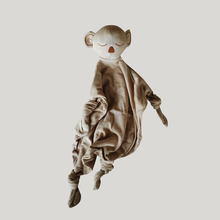 Load image into Gallery viewer, Susukoshi Organic Cuddle Blanket Koala - MILK TEA
